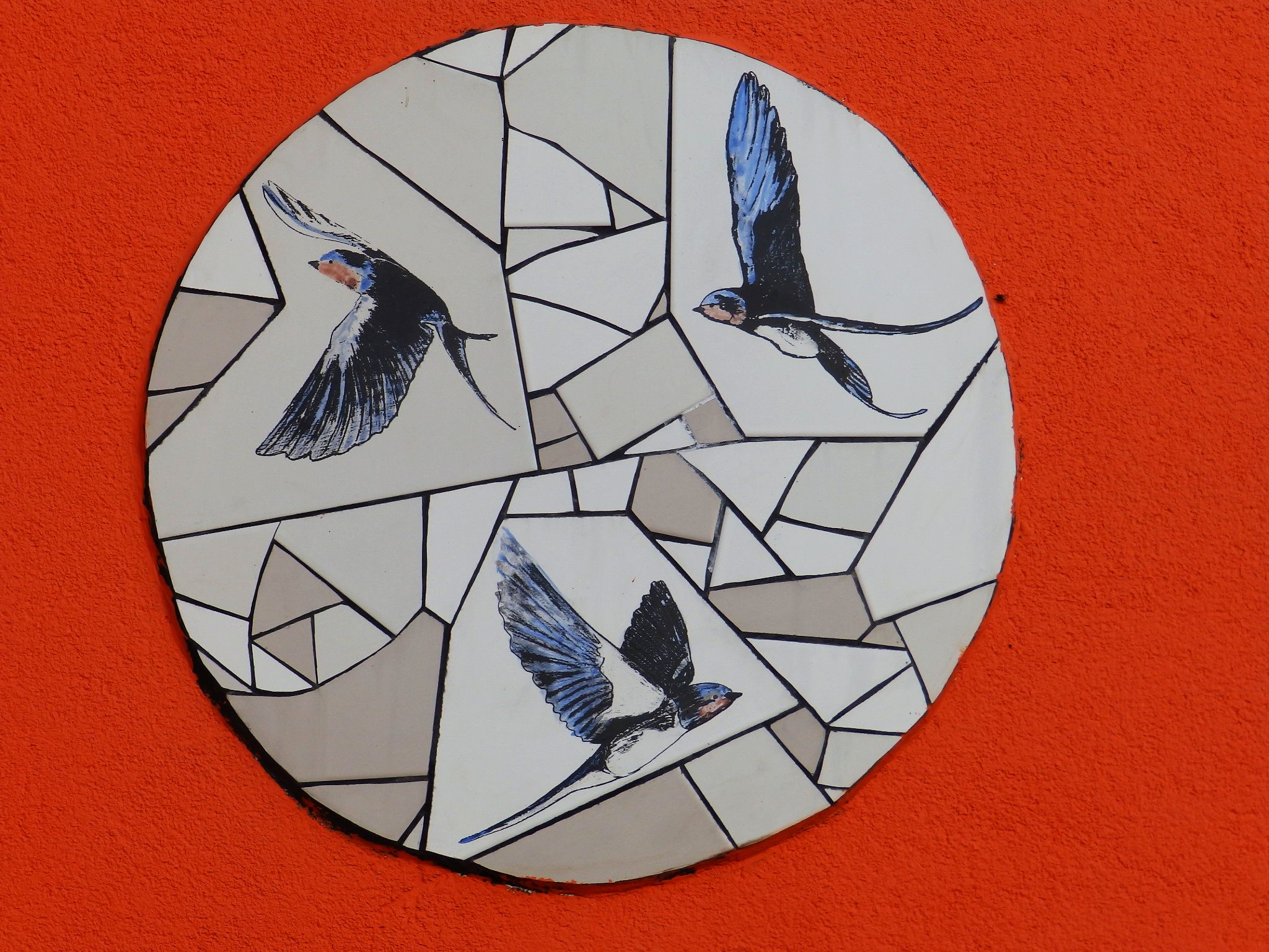 jaskółki i bociany mozaika ceramiczna